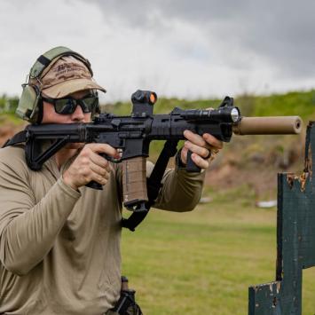 Magpul_mag538-blk_moe_sl_hand_guard_carbine-length